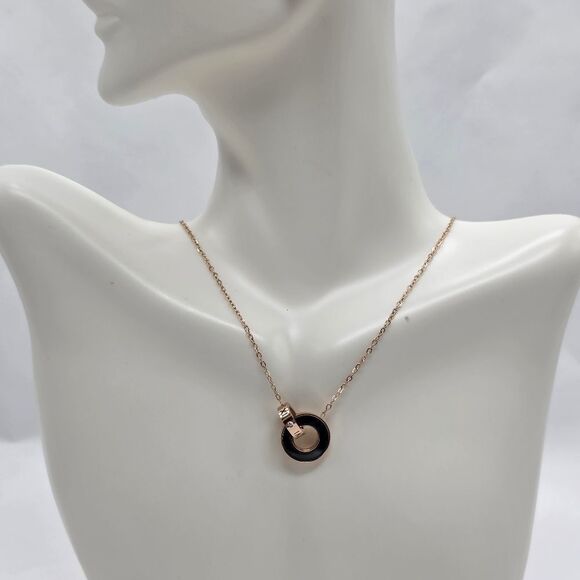 🔸️🗨⏭️NIB Stainless Steel Interlocking Circles Pendant Necklace - Picture 5 of 15